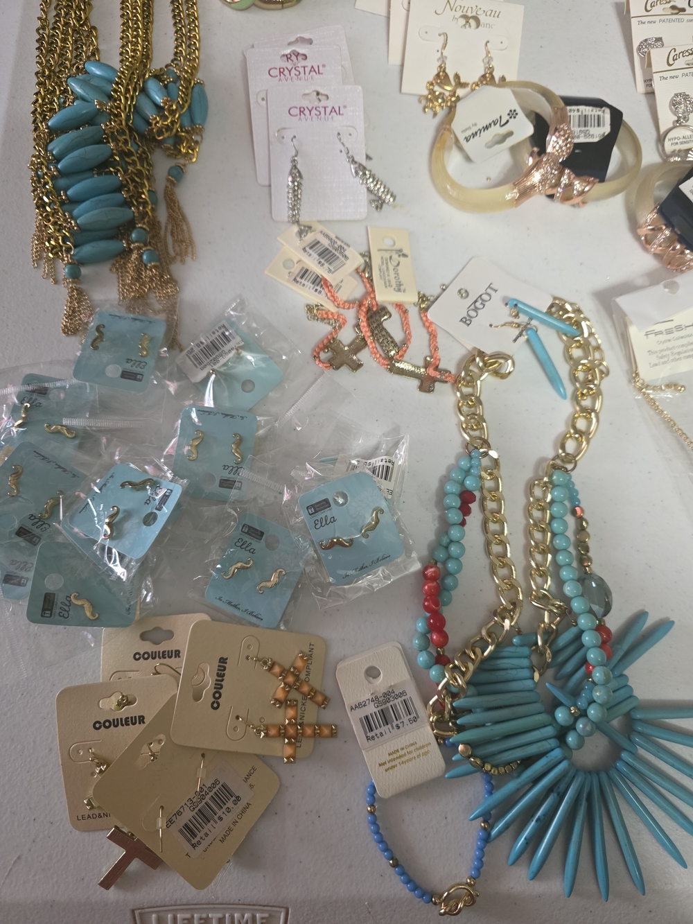 #1) Mixed Fashion Jewelry - Large Lot - Picture 3 of 16
